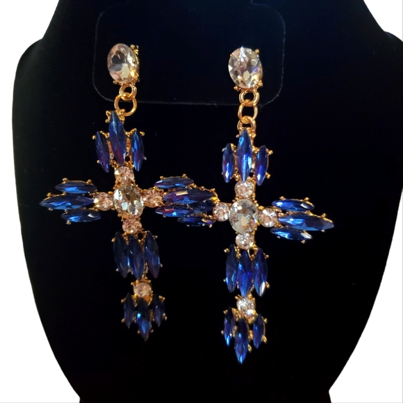 Jewelry - 💎Luxury blue crystal cross earrings